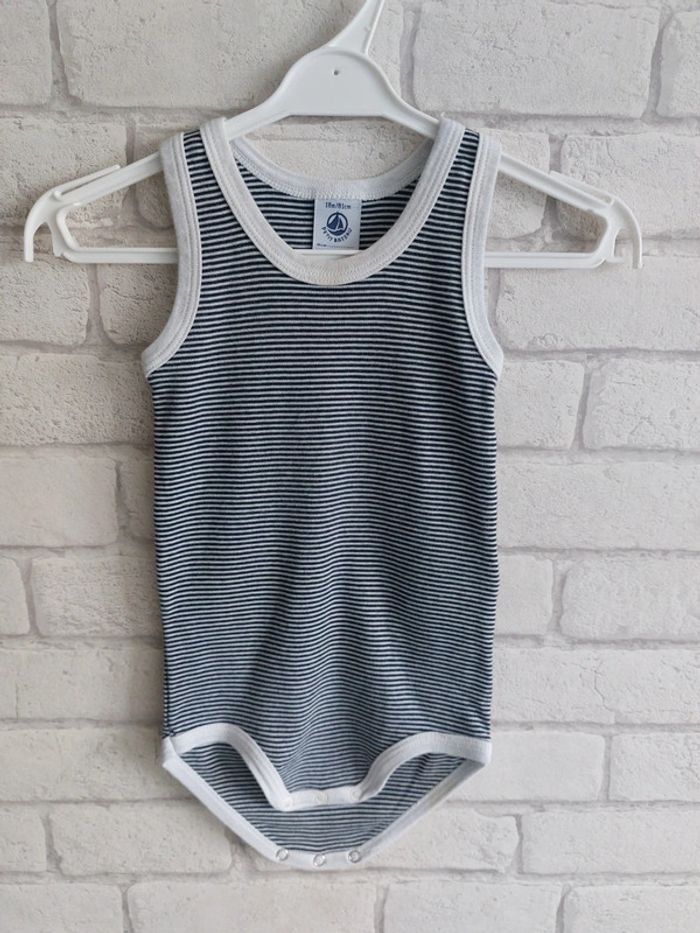 Body Petit Bateau taille 18 mois