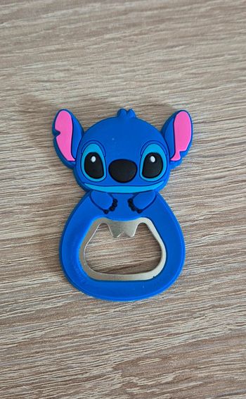 Décapsuleur magnet Stitch