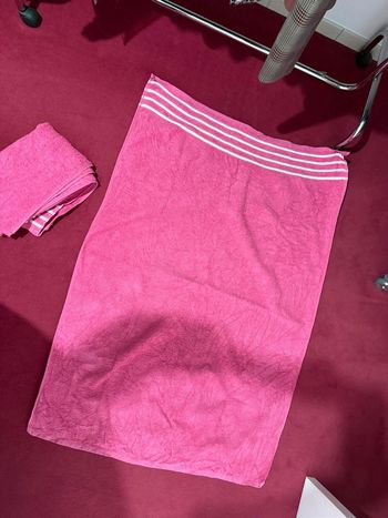 Lot de deux draps de bain, 93/135. 10 € les deux.