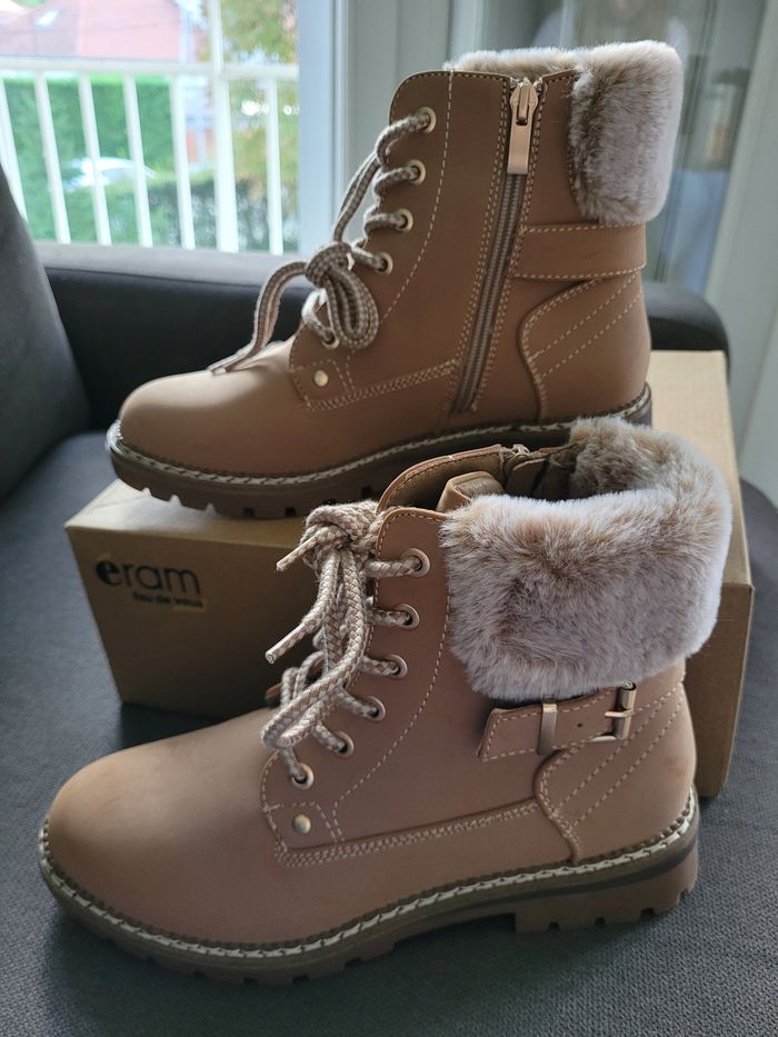 Bottines fourrées marrons beige