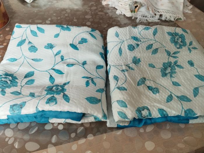 Deux taies d' oreillers fleur