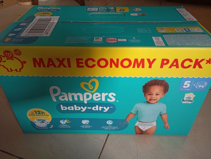 Maxi pack Pampers dry taille 5