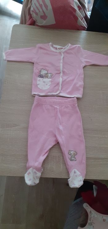 Ensemble rose  naissance