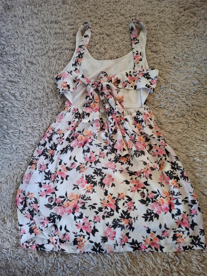 Magnifique robe à fleur femme xs jennyfer - photo numéro 2