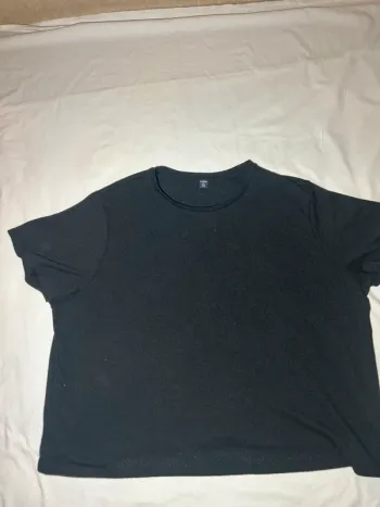 T-shirt noir kiabi