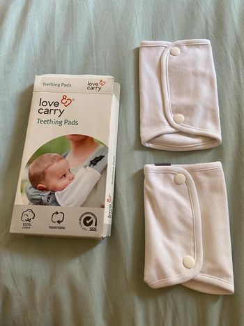 Bavoir protège bretelle teething pads