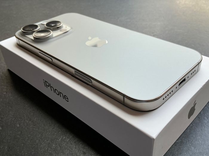 I P h o n e 16 pro max - photo numéro 6