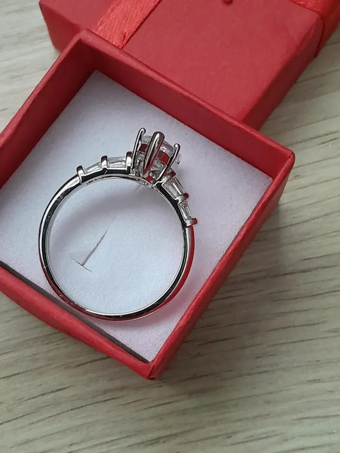 Bague avec pierre (coupe marquise) couleur argentée taille 60 - photo numéro 4