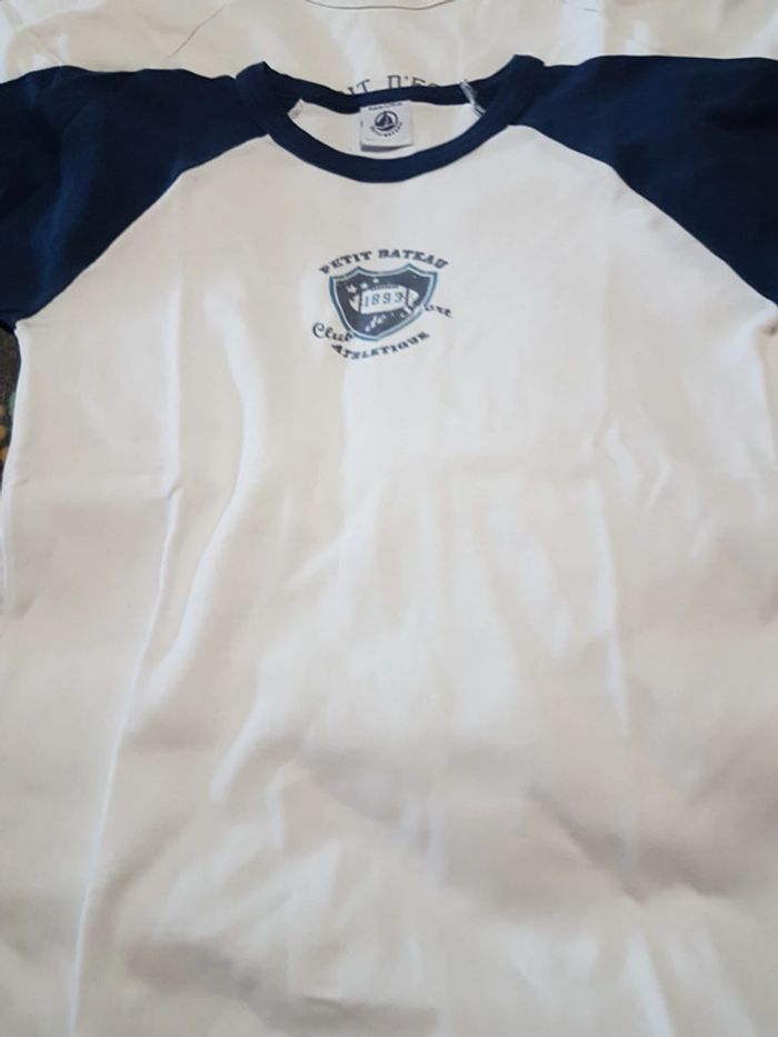 T- shirt petit bateau 8 ans - photo numéro 2