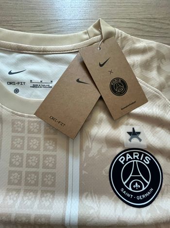 Maillot de foot psg taille M 