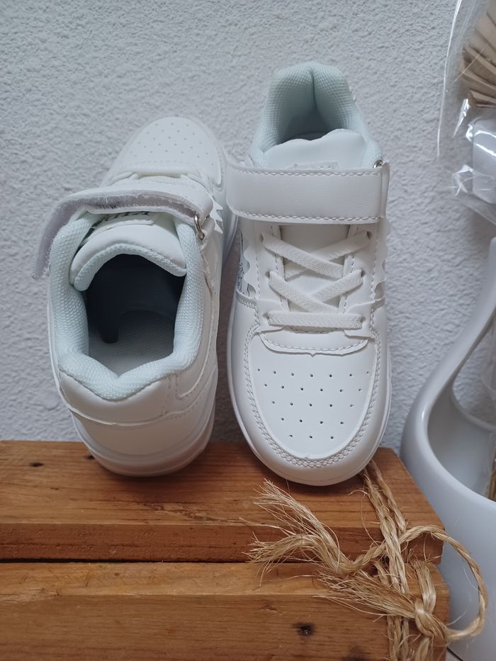 Baskets garçon T 25.5 - photo numéro 3