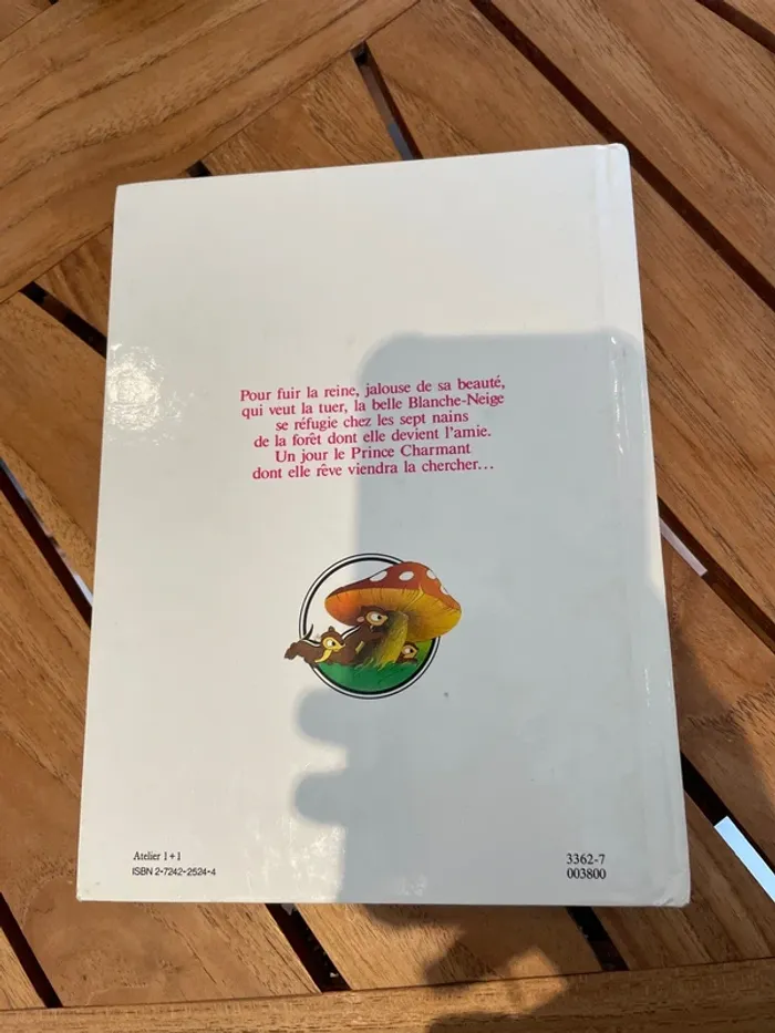 Livre Blanche neige et les sept nains - photo numéro 2