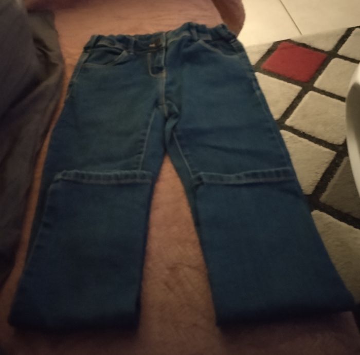 Jeans taille réglable "C&A" 74% coton en très bon état