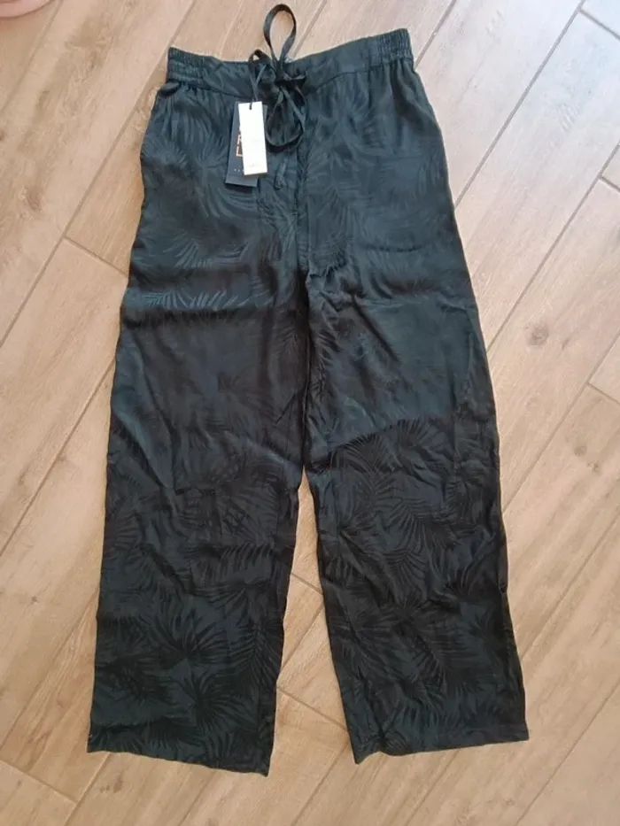 Pantalon fluide large neuf Caroll 36