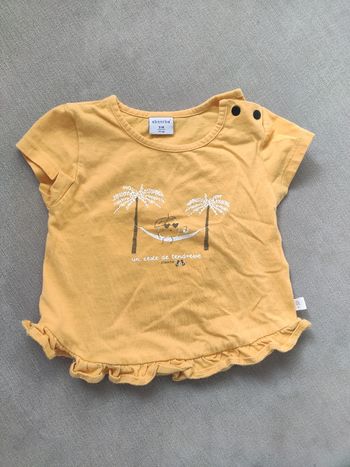 Tee shirt jaune absorba 9 mois