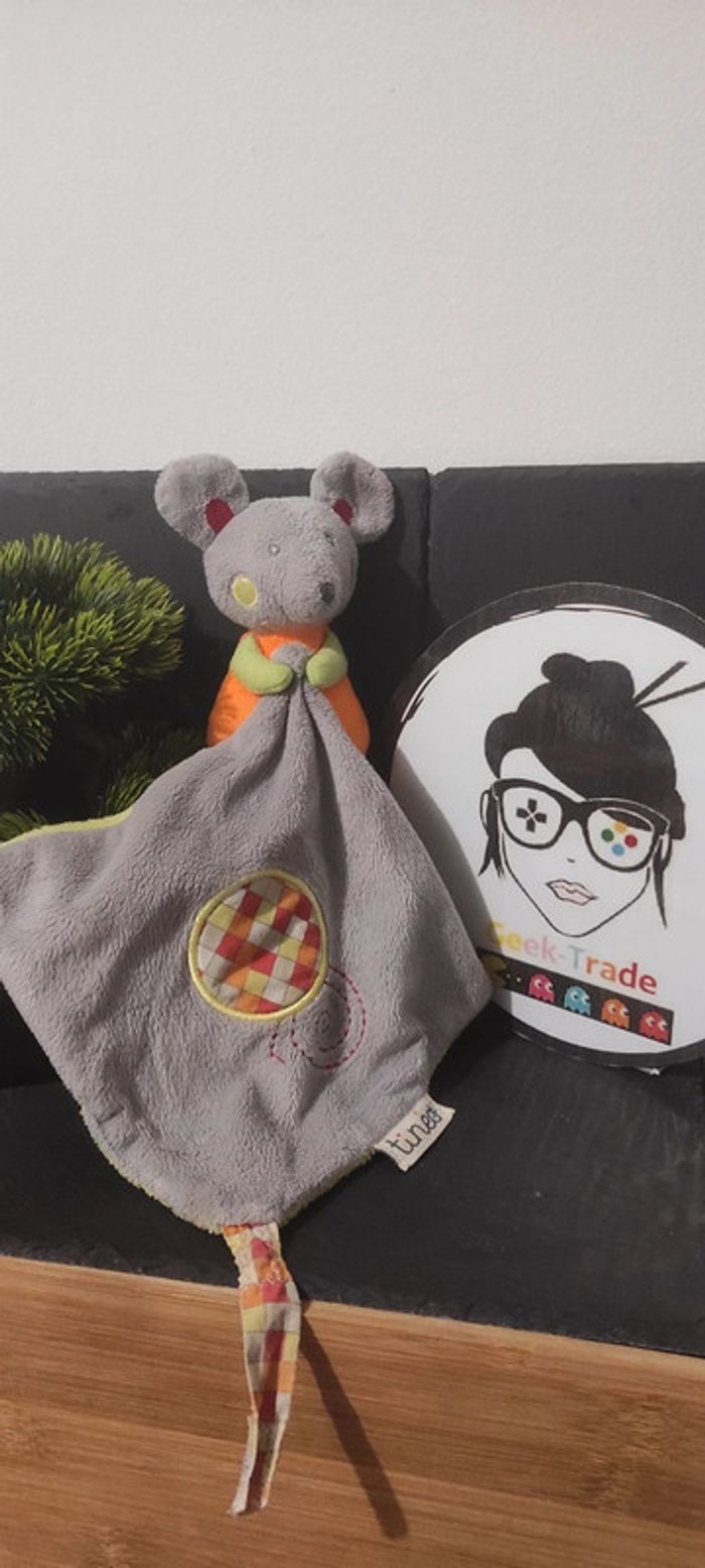 Doudou souris gris rouge Mouchoir Tineo orange vert rond damier spirale Carré
