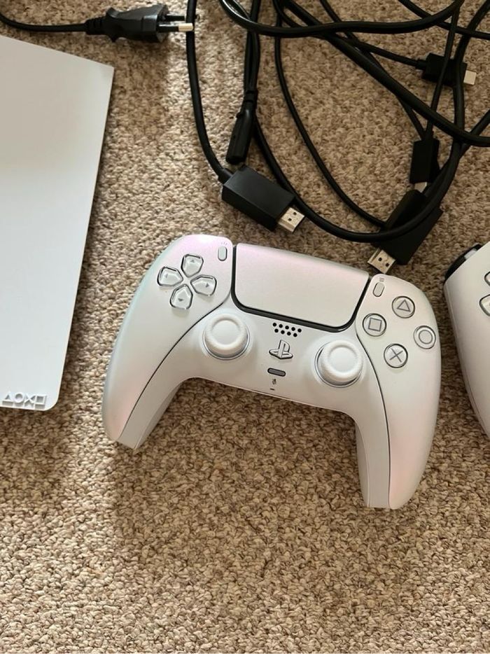 PlayStation 5 Pro TB Console PS5 proavec lecteur Manette PS 2 - photo numéro 4