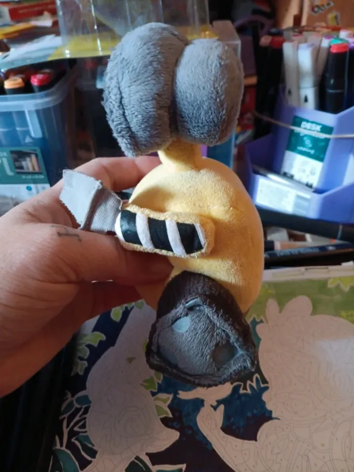 Peluche Disney wall.e 15cm env pas de vinted go - photo numéro 2
