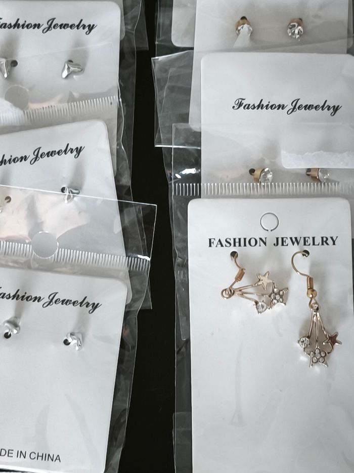 Boucles d'oreilles fantaisie - photo numéro 5