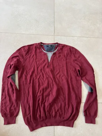 Pull bordeaux celio taille L, très bon état