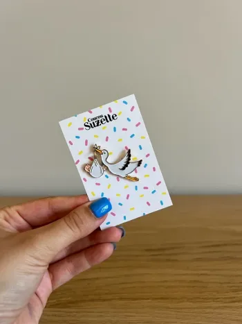 Pin's Cigogne Bebé Blanc Coucou Suzette