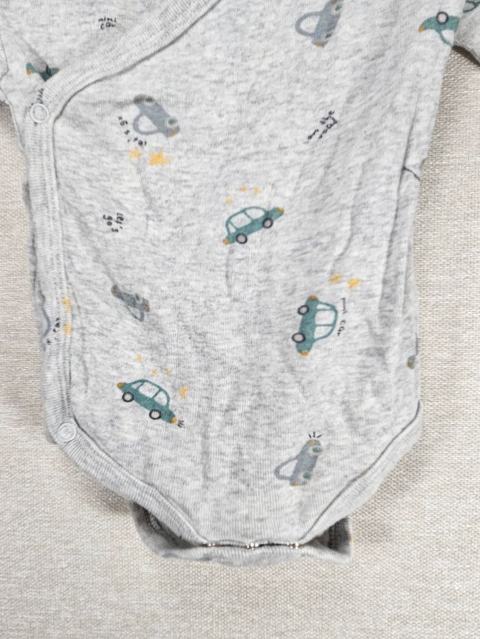 Bodie manche longue voiture kiabi 3 mois - photo numéro 2