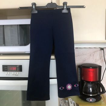 Pantalon droit avec fleur