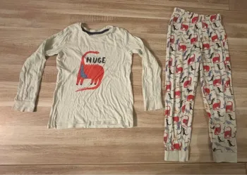 2 pyjamas 6-7ans