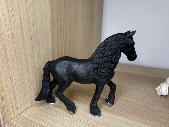 Jument frisson schleich