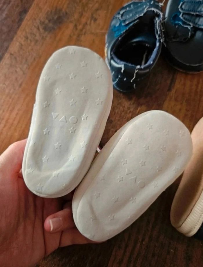 Lot 3 paires chaussures bébé 6/12mois - photo numéro 6