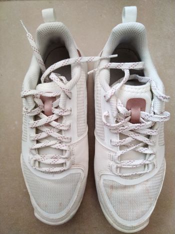 Chaussures tennis ARTENGO fille en 36 TBE