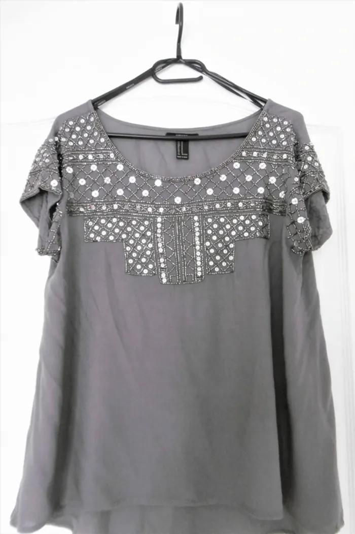 T-shirt gris à sequin Forever 21