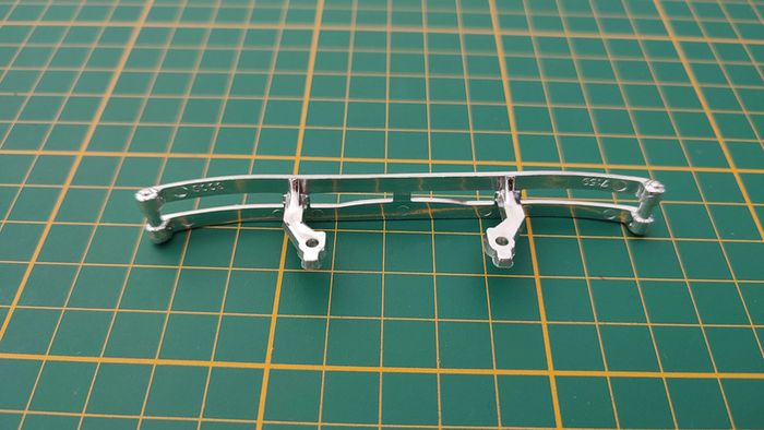 Pare-chocs avant pièce détachée miniature Mercedes Benz SSK 1928 1/18 burago BBurago #B69 - photo numéro 2