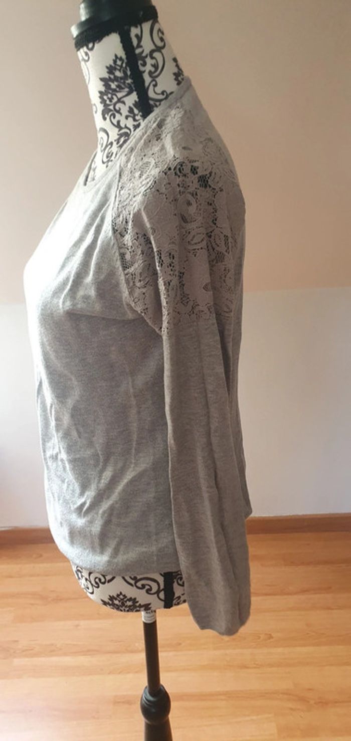 Pull épaules dentelle - photo numéro 2