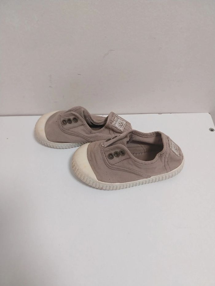 Chaussure à lacet bébé fille 22 victoria - photo numéro 2