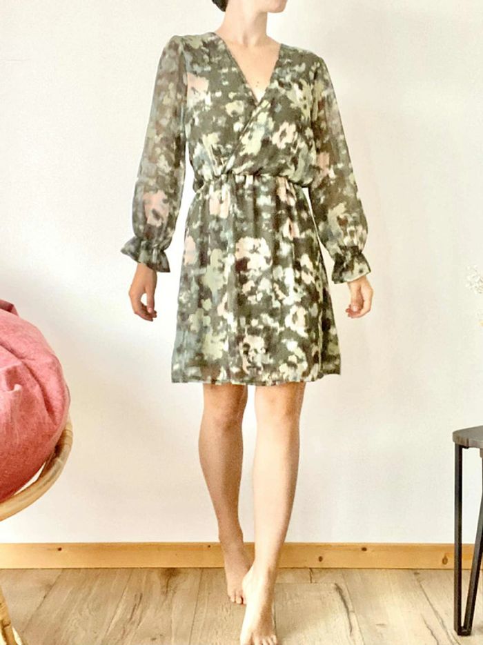 Robe Rue des Abbesses en taille M - Très bon état - photo numéro 13