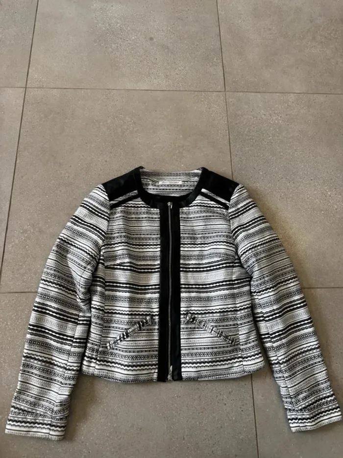 Gilet Anne Weyburn, très bon état, taille 40