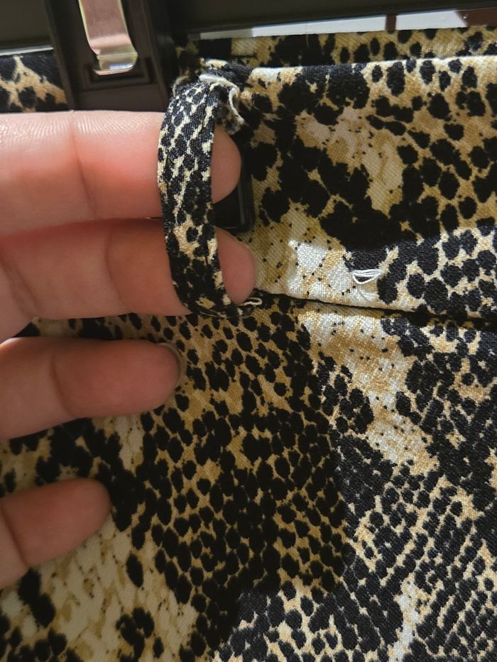 Pantalon droit noir/beige imprimé python T.44 Primark - photo numéro 5