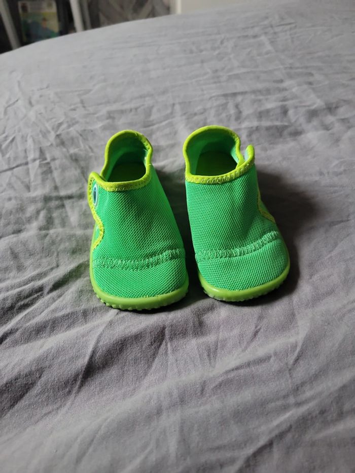 Chaussures eau pointure 24-25