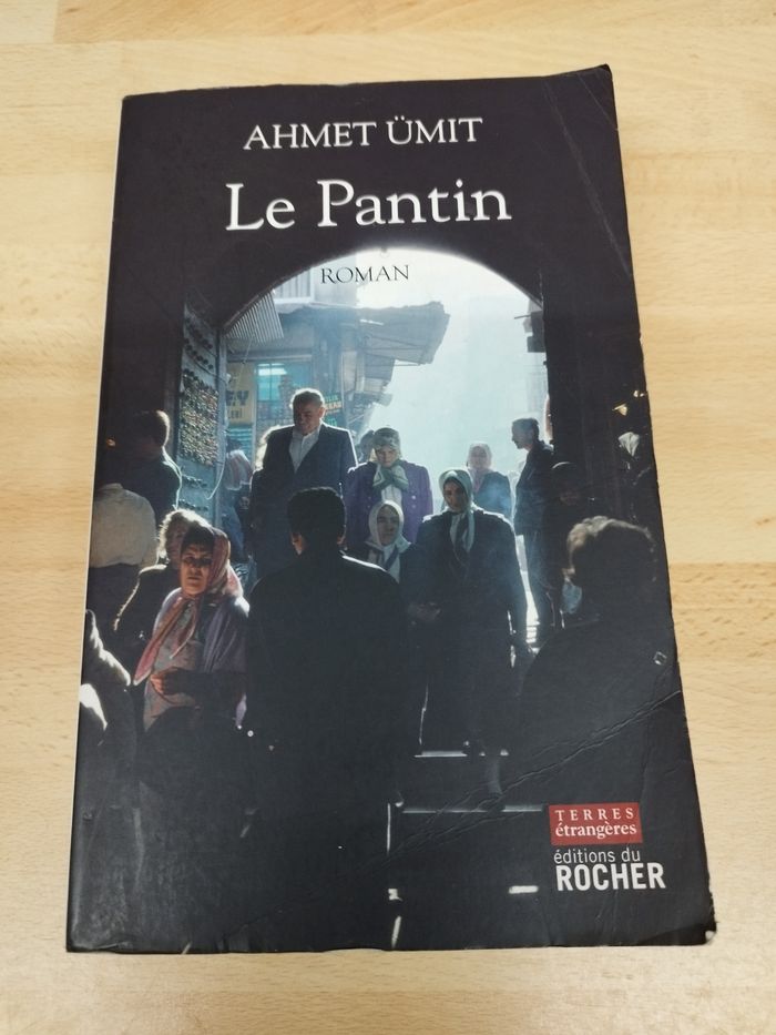 Ahmet Umit
Le Pantin
Quelle ont été scotché comme vous pouvez voir sur les photos