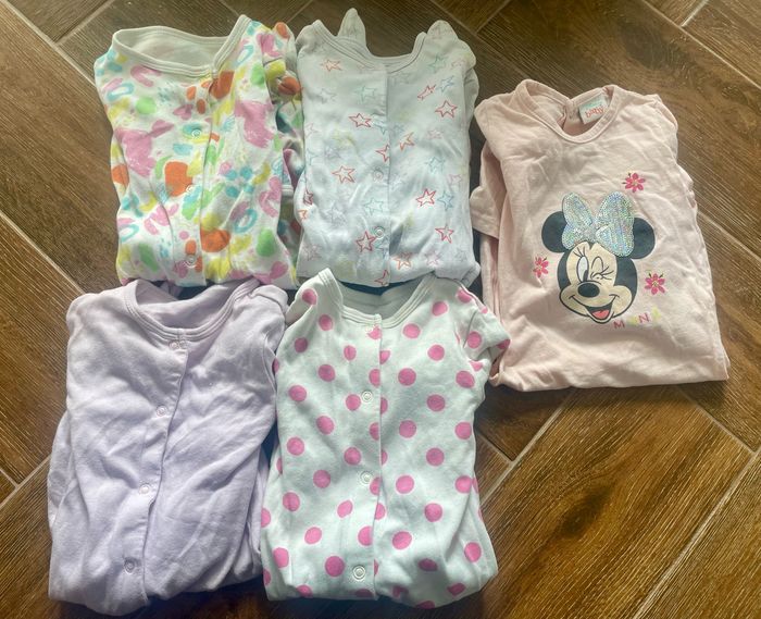 Lot 5 pyjamas 3-6 mois