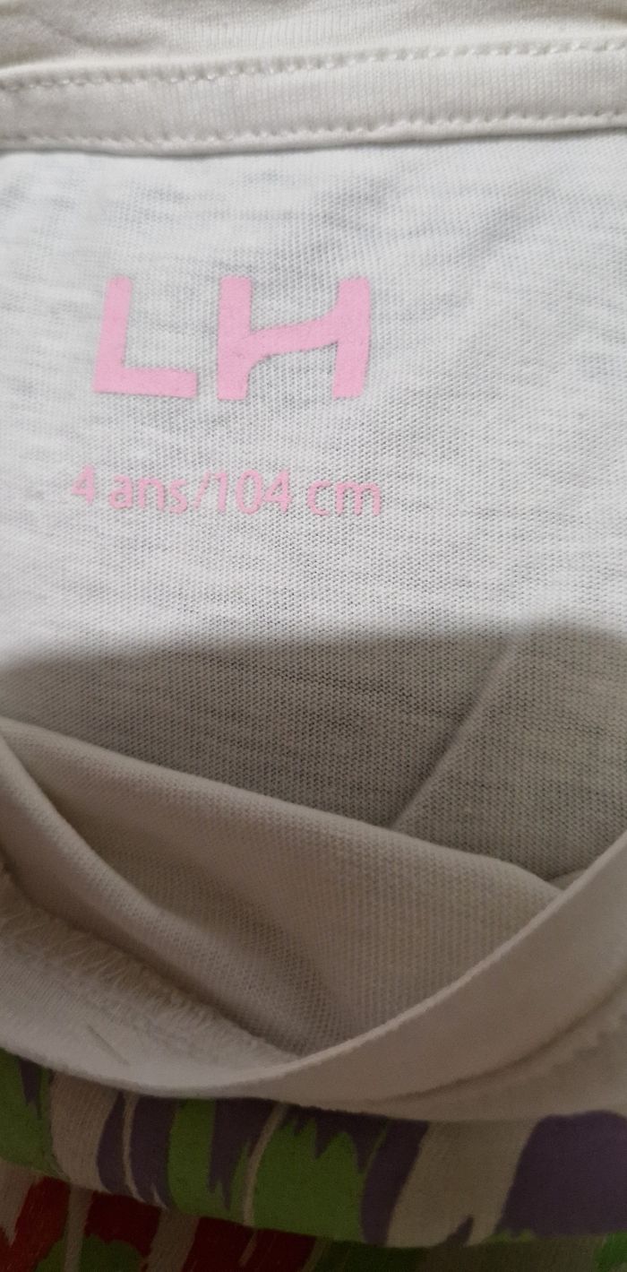 Ensemble pantacourt + tee-shirt - photo numéro 3