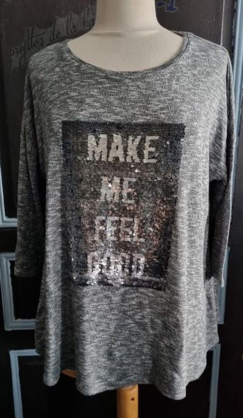 Pull gris avec écriture en sequins réversible