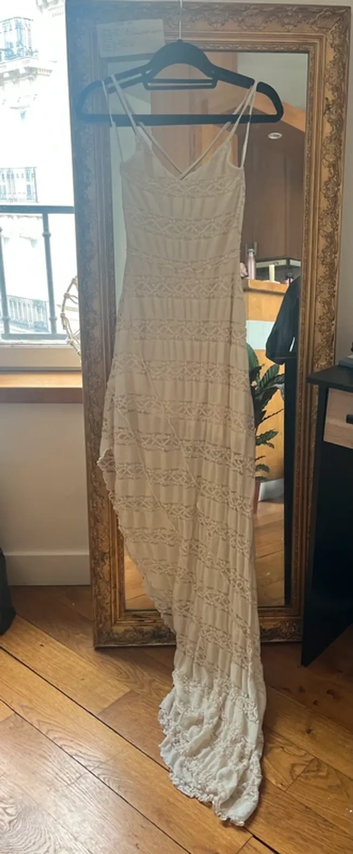 Magnifique robe blanche longue en dentelle effet sirène - photo numéro 2