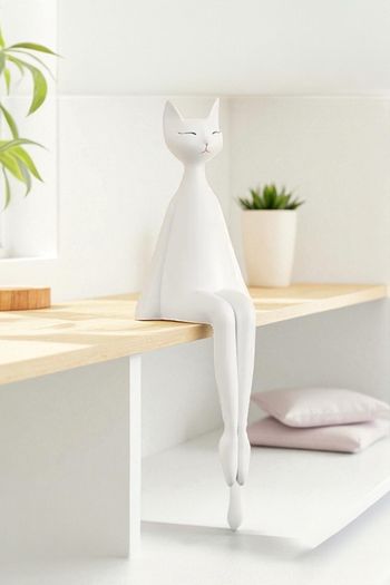 Statuette décorative chat assis – Design moderne