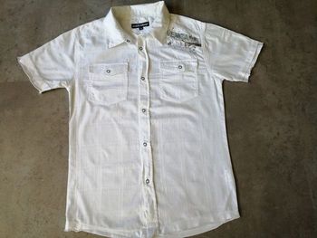 Chemise manches courtes blanche et beaux dessins gris Taille 14 ans Overgame 
