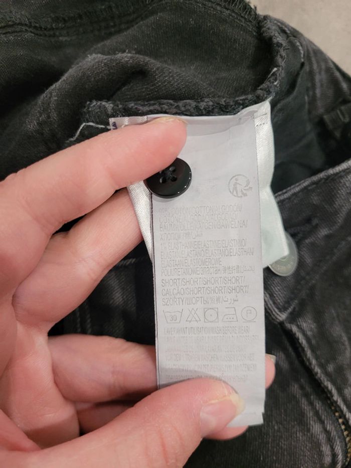 Short en jean Kiabi, taille M - photo numéro 3