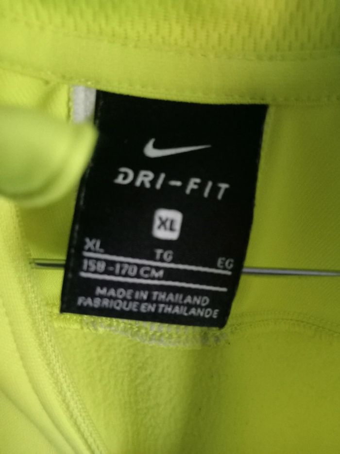 Haut nike 15/16 ans - photo numéro 3