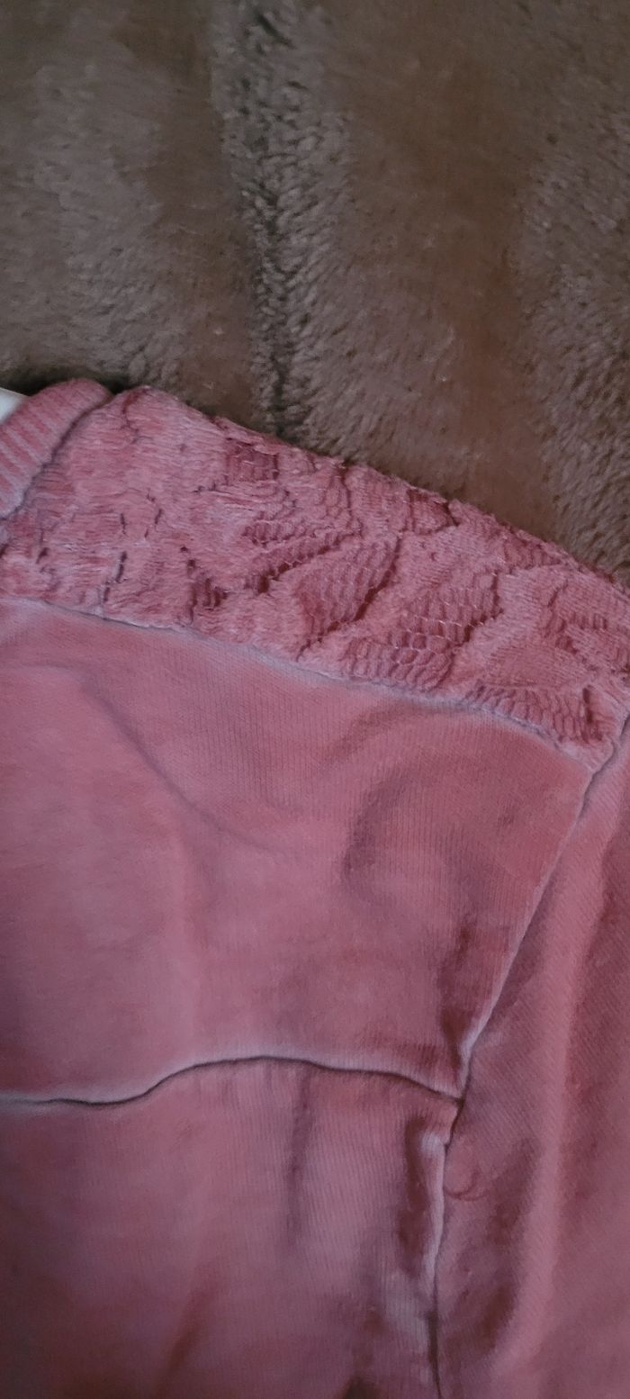 Pull avec dentelle - photo numéro 8