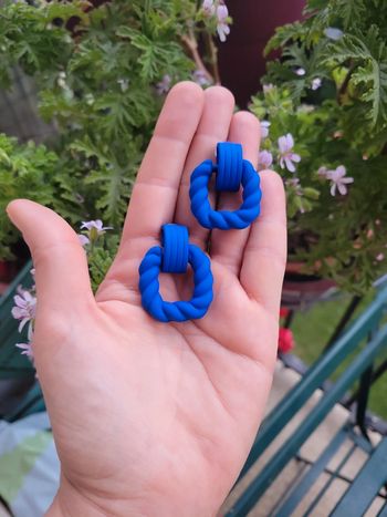 Boucles d'oreilles bleu roi